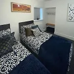 City Escape! Fishponds Apartment, Bristol, Sleeps Up To 4 Guests