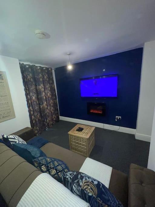 City Escape! Fishponds Apartment, Bristol, Sleeps Up To 4 Guests Bristol