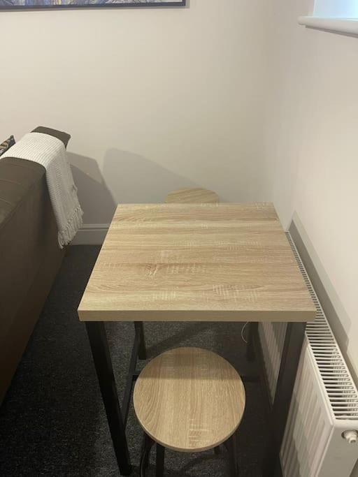 City Escape! Fishponds Apartment, Bristol, Sleeps Up To 4 Guests *